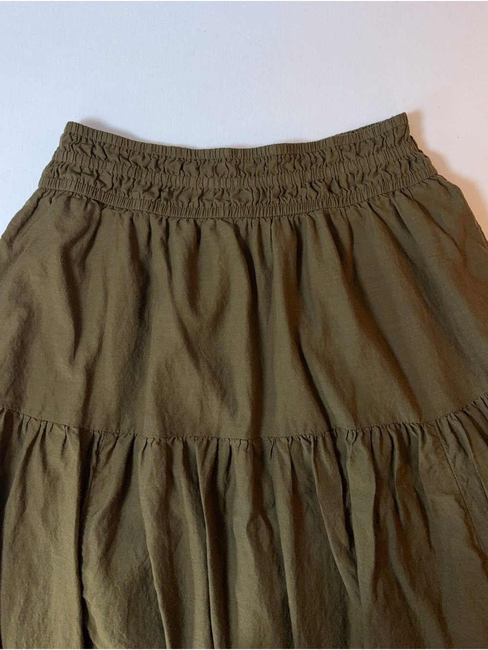 Treasure & Bond Olive Tiered Maxi Skirt - Size M - Excellent Condition - Picture 3 of 7
